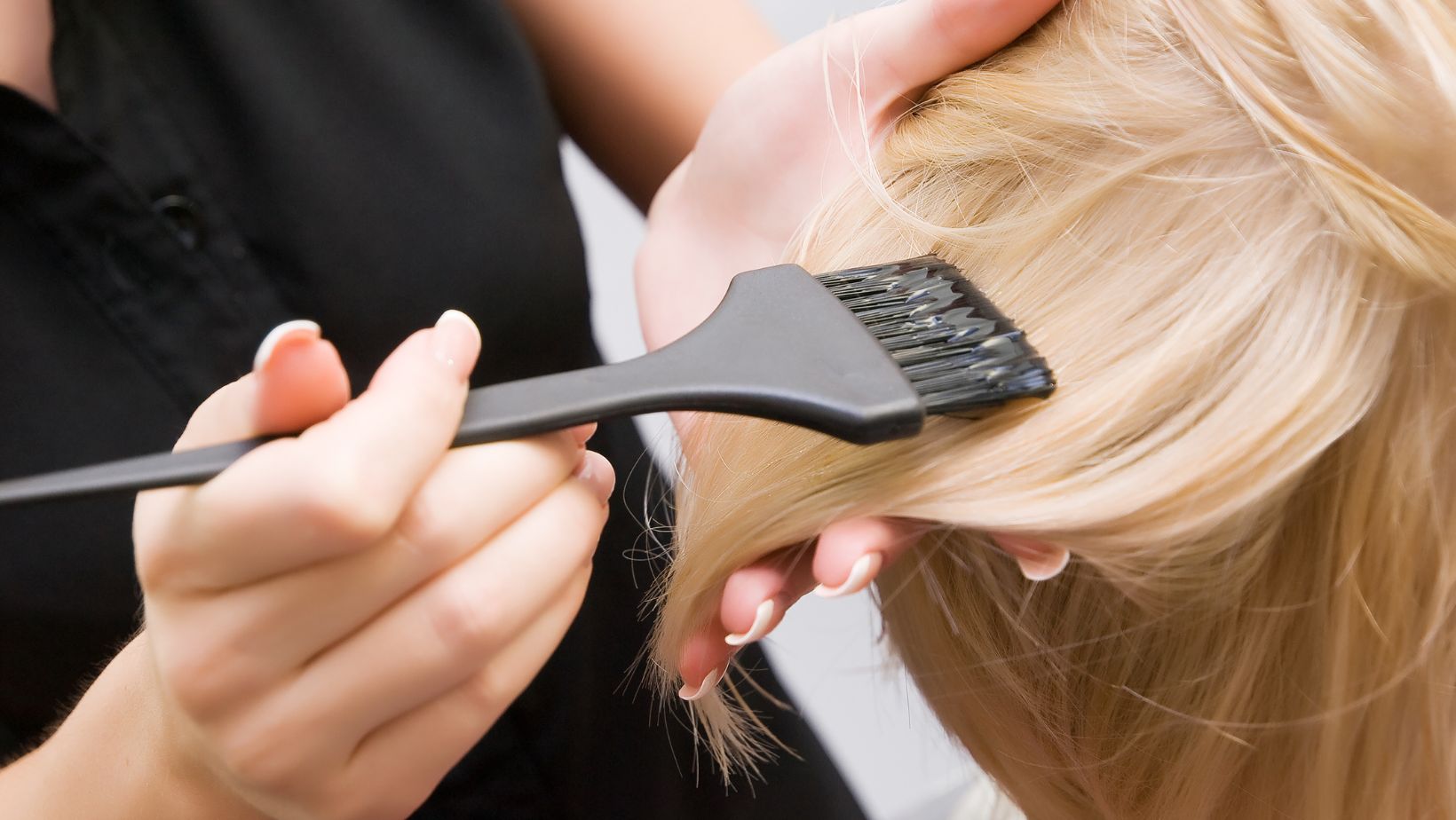 6 Warning Signs Your Stylist Isn’t Taking Enough Time With You